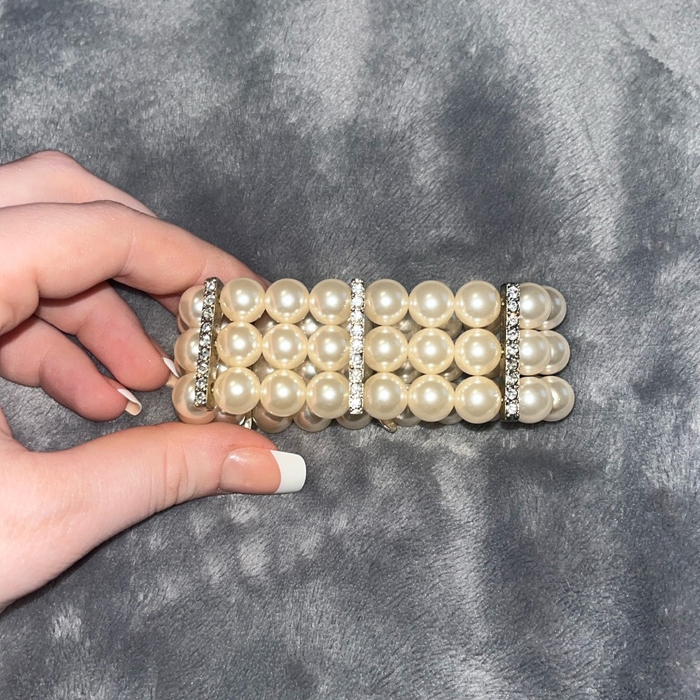 vintage chunky pearl and rhinestone bracelet
